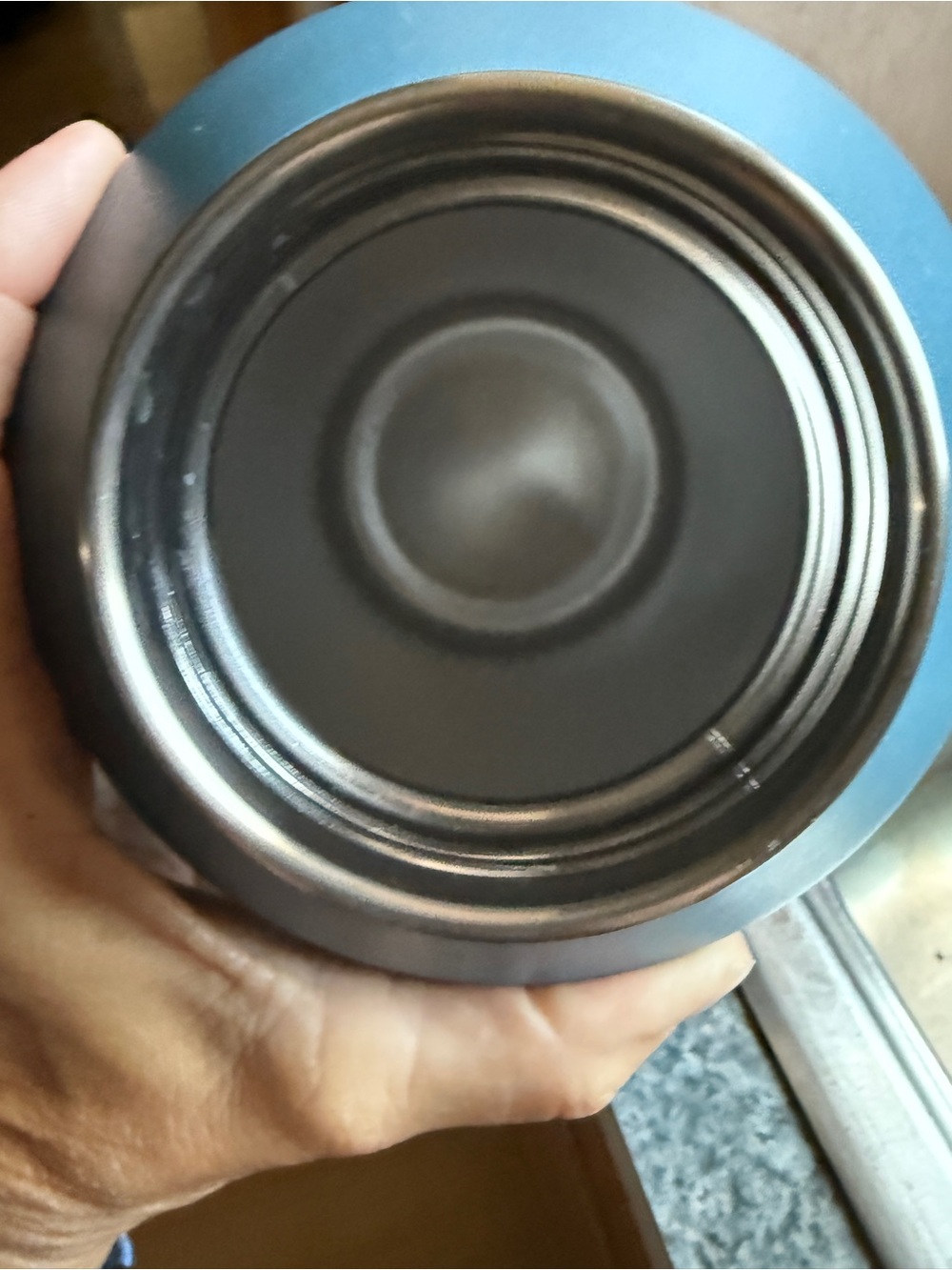 YETI Rambler Stainless Water Bottle - Blue - Picture 4 of 4